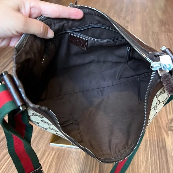 Gucci Beige and Brown Crossbody Bag with Red and Green Strap - Picture 10 of 16